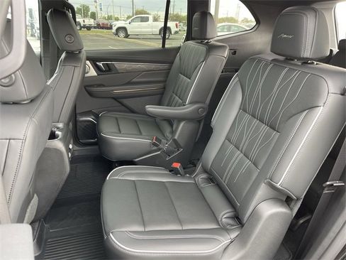 New 2025 Buick Enclave Avenir w/ Super Cruise Package image 23