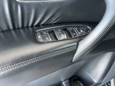 Used 2021 Nissan Armada SV image 30