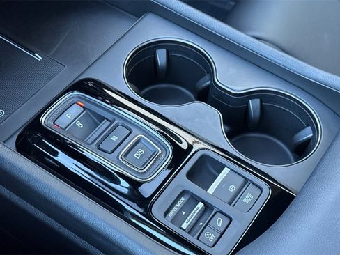 Certified 2024 Honda Pilot TrailSport image 27