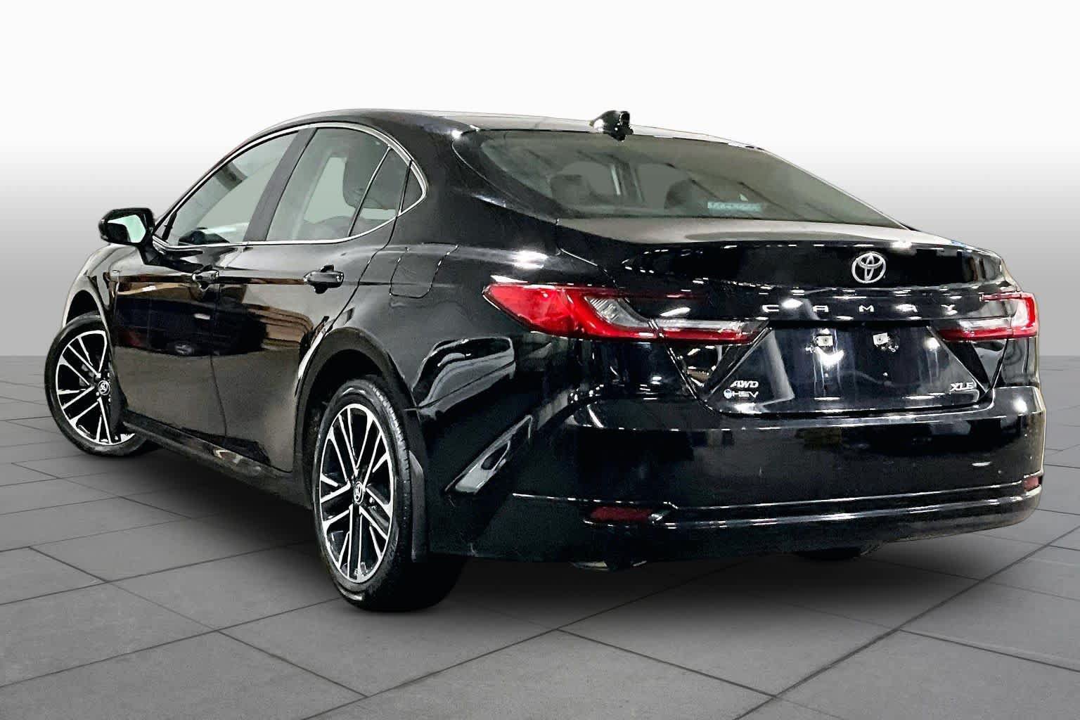 Used 2025 Toyota Camry XLE w/ Premium Package AWD/4WD image 12