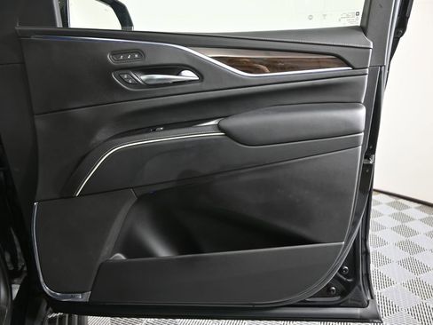 Used 2023 Cadillac Escalade Sport Platinum AWD/4WD image 12