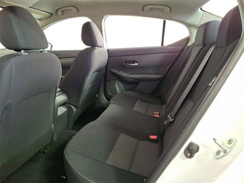Used 2022 Nissan Sentra SV image 9