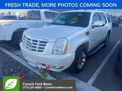 Used 2007 Cadillac Escalade AWD w/ Information Package image 3