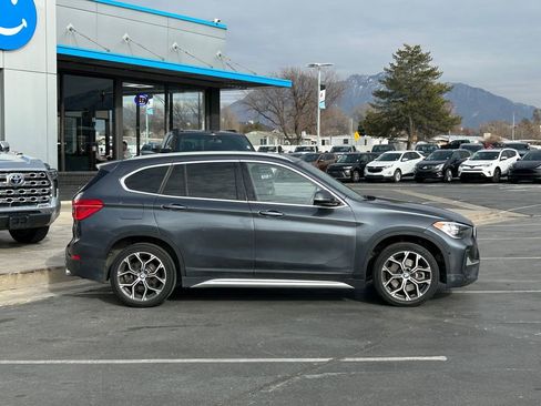 Used 2021 BMW X1 sDrive28i w/ Convenience Package image 2