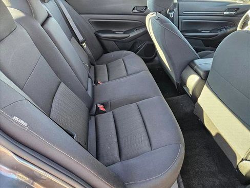 Used 2024 Nissan Altima 2.5 SV image 19