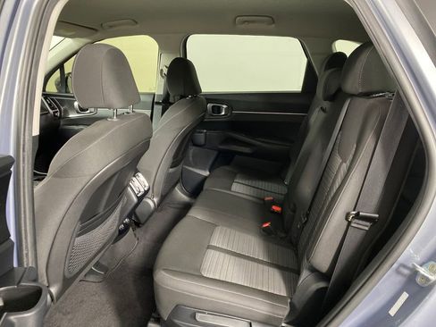 Used 2023 Kia Sorento LX image 24