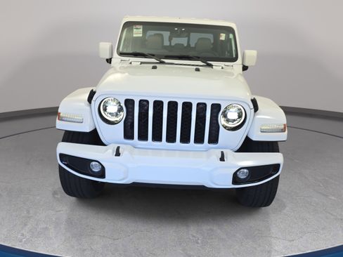 Used 2023 Jeep Gladiator Overland AWD/4WD image 2