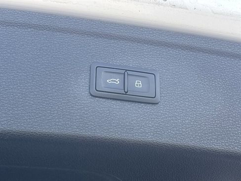 Used 2019 Audi SQ5 Premium Plus w/ Premium Plus Package image 16