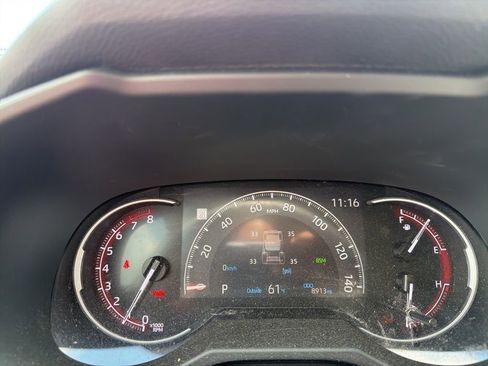 Used 2024 Toyota RAV4 XLE w/ Convenience Package image 10