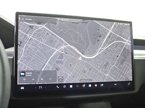 Used 2022 Tesla Model X image 17