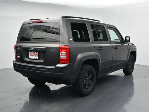 Used 2017 Jeep Patriot Sport AWD/4WD image 7
