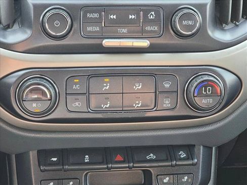 Used 2015 Chevrolet Colorado Z71 AWD/4WD image 30