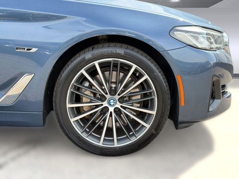 Certified 2023 BMW 530e xDrive w/ Convenience Package AWD/4WD image 12