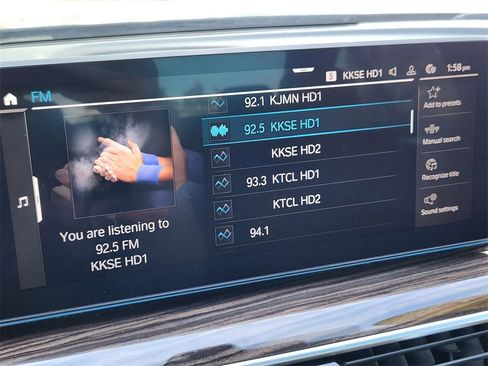 Used 2022 BMW 530e xDrive 530e iPerformance w/ M Sport Package image 26