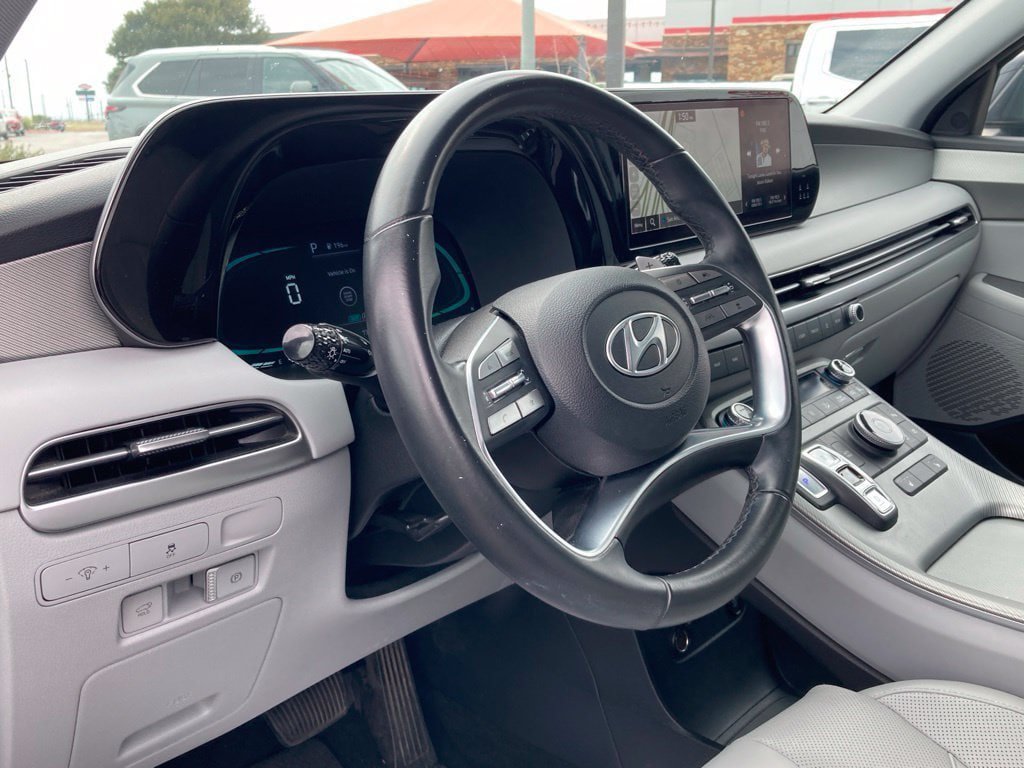Used 2023 Hyundai Palisade SEL FWD image 9