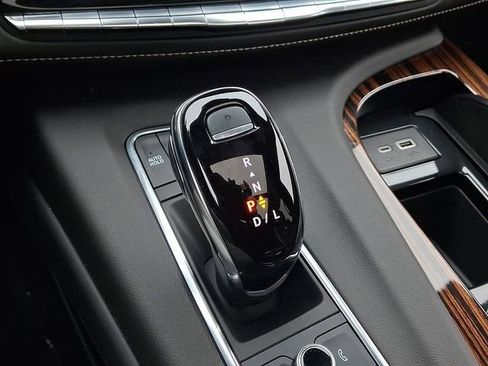 Used 2024 Cadillac Escalade ESV Premium Luxury w/ Performance Package image 15