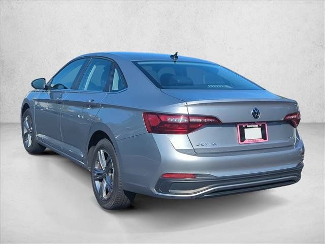 Used 2024 Volkswagen Jetta SE FWD image 11