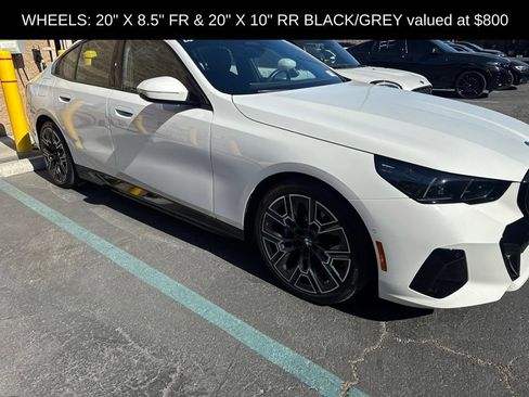Used 2026 BMW i5 eDrive40 w/ M Sport Package RWD image 9