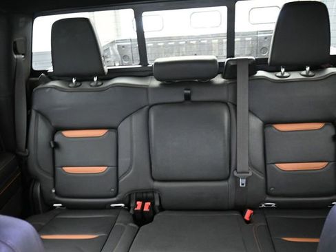 Used 2023 GMC Sierra 1500 AT4 w/ Technology Package image 43