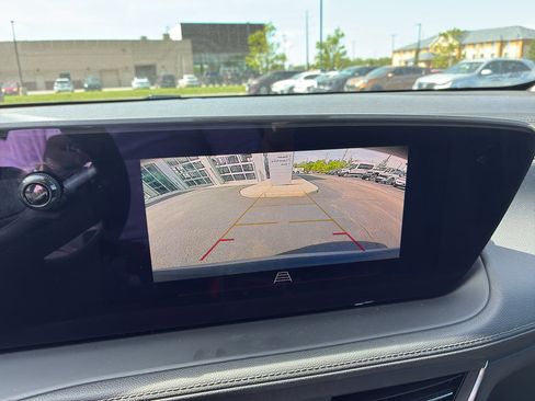 Used 2025 Buick Encore GX Preferred FWD image 23
