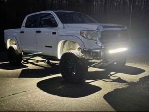 Used 2015 Toyota Tundra SR5 w/ SR5 Upgrade Package image 5