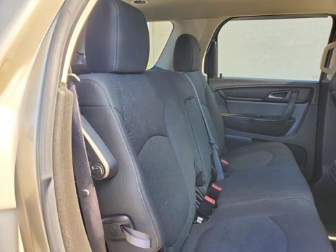 Used 2013 GMC Acadia SLE image 15