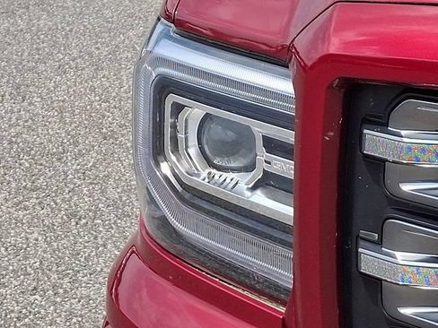 Used 2018 GMC Sierra 1500 SLT AWD/4WD image 29