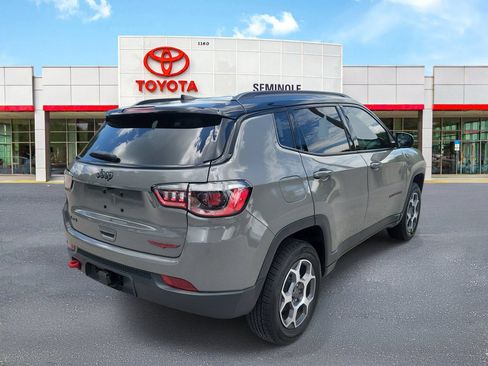Used 2022 Jeep Compass Trailhawk w/ Trailhawk Convenience Group AWD/4WD image 3