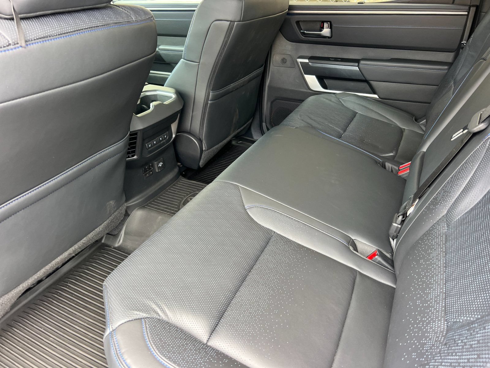 Used 2024 Toyota Tundra Platinum AWD/4WD image 11