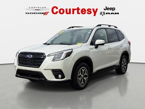 Used 2022 Subaru Forester Premium AWD/4WD image 7