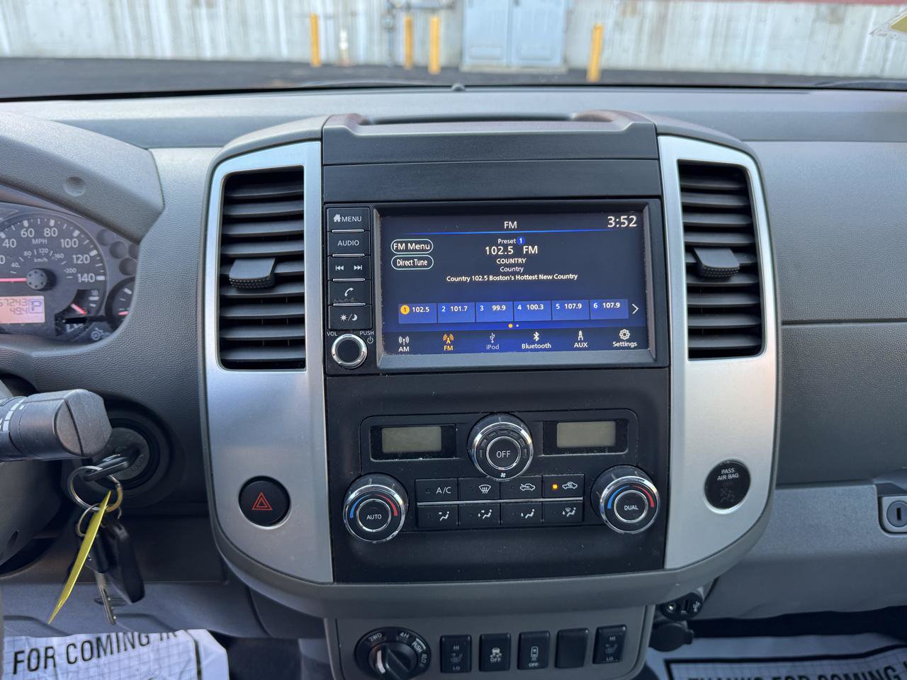 Used 2019 Nissan Frontier SV w/ Value Truck Package AWD/4WD image 16