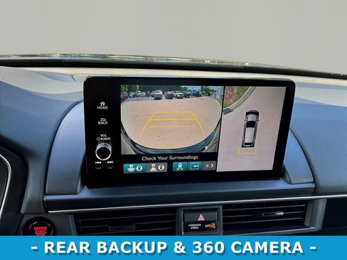 Used 2025 Honda Pilot Elite image 14