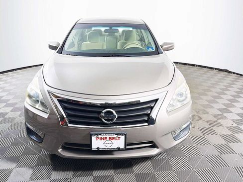 Used 2013 Nissan Altima 2.5 S FWD image 2