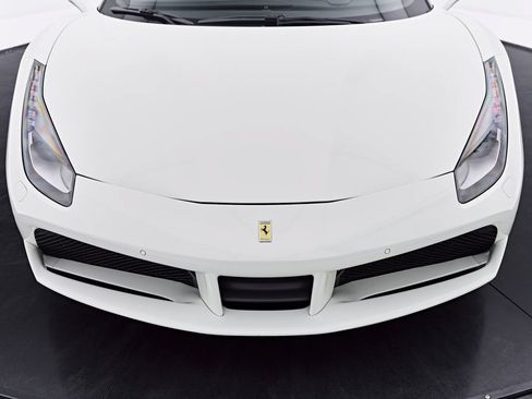 Used 2019 Ferrari 488 Spider RWD image 28