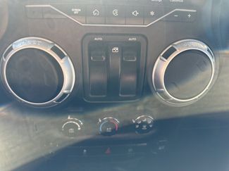 Used 2012 Jeep Wrangler Rubicon w/ PWR Convenience Group video 4
