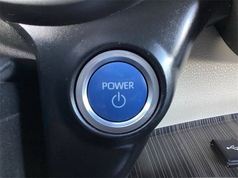 Certified 2021 Toyota Sienna Platinum image 24