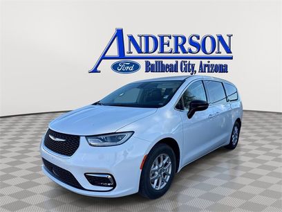 Used 2024 Chrysler Pacifica Touring-L