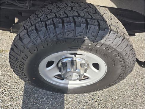 Used 2019 Chevrolet Express 2500 w/ Driver Convenience Package image 12