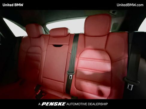 Used 2018 Porsche Macan Turbo image 13