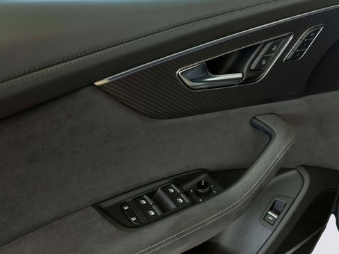 Used 2025 Audi RS Q8 performance image 19