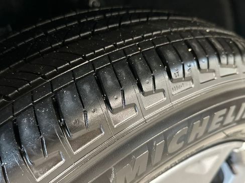 Used 2025 Ford Escape ST-Line image 11