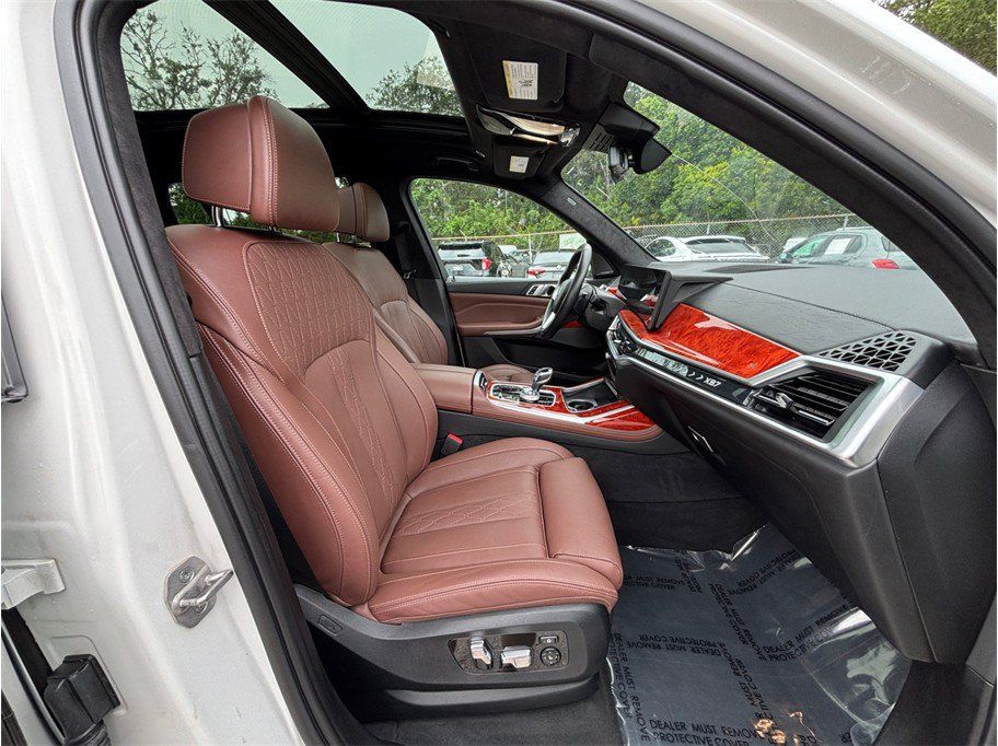 Used 2023 BMW ALPINA XB7 AWD/4WD image 49