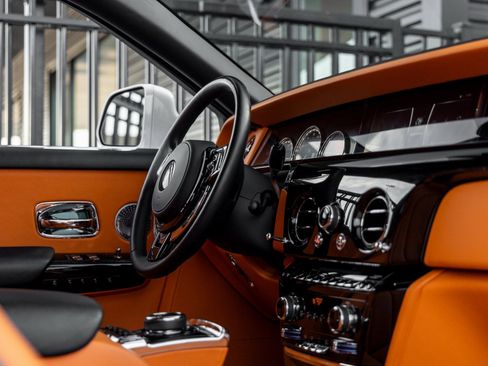 Used 2022 Rolls-Royce Phantom Extended Wheelbase image 60