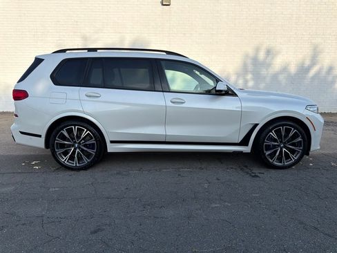 Used 2022 BMW X7 M50i AWD/4WD image 1