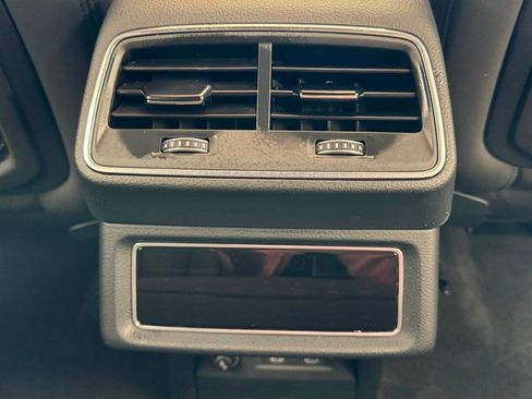 Used 2021 Audi e-tron Premium w/ Convenience Plus Package image 41