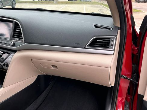 Used 2018 Hyundai Elantra SEL w/ Cargo Package image 17