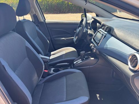 Used 2025 Nissan Versa SV FWD image 34
