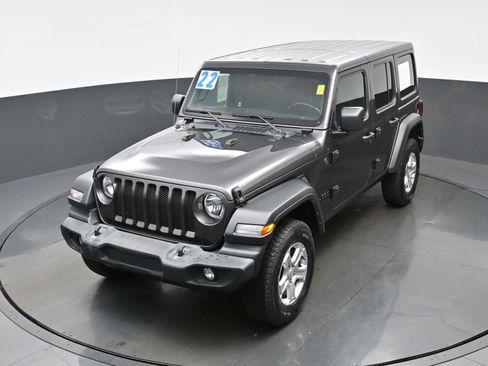 Used 2022 Jeep Wrangler Unlimited Sport image 32