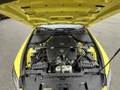 Certified 2024 Nissan Z Performance w/ Floor Mat Package image 10