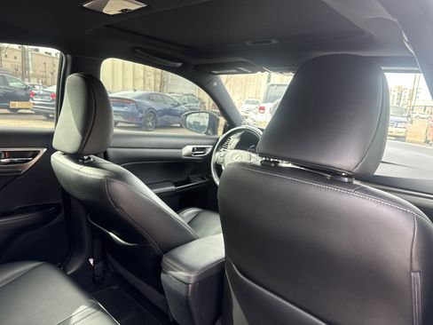 Used 2015 Lexus CT 200h w/ Navigation Package image 17